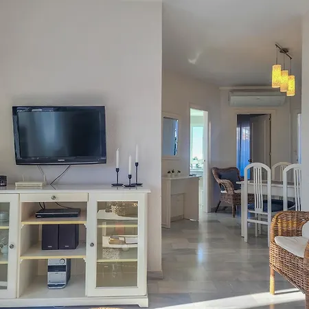 ☆cozy 2br Apt. With Sea Views Wifi/ac/parking *