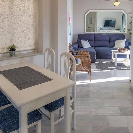 ☆cozy 2br Apt. With Sea Views Wifi/ac/parking