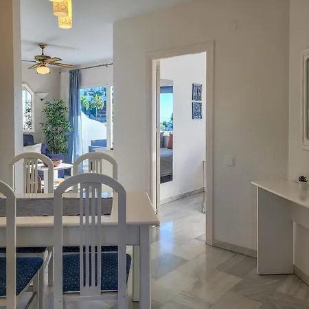 ☆cozy 2br Apt. With Sea Views Wifi/ac/parking