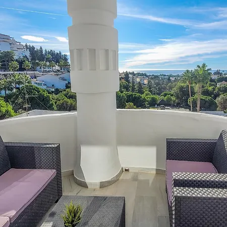 ☆cozy 2br Apt. With Sea Views Wifi/ac/parking דירה